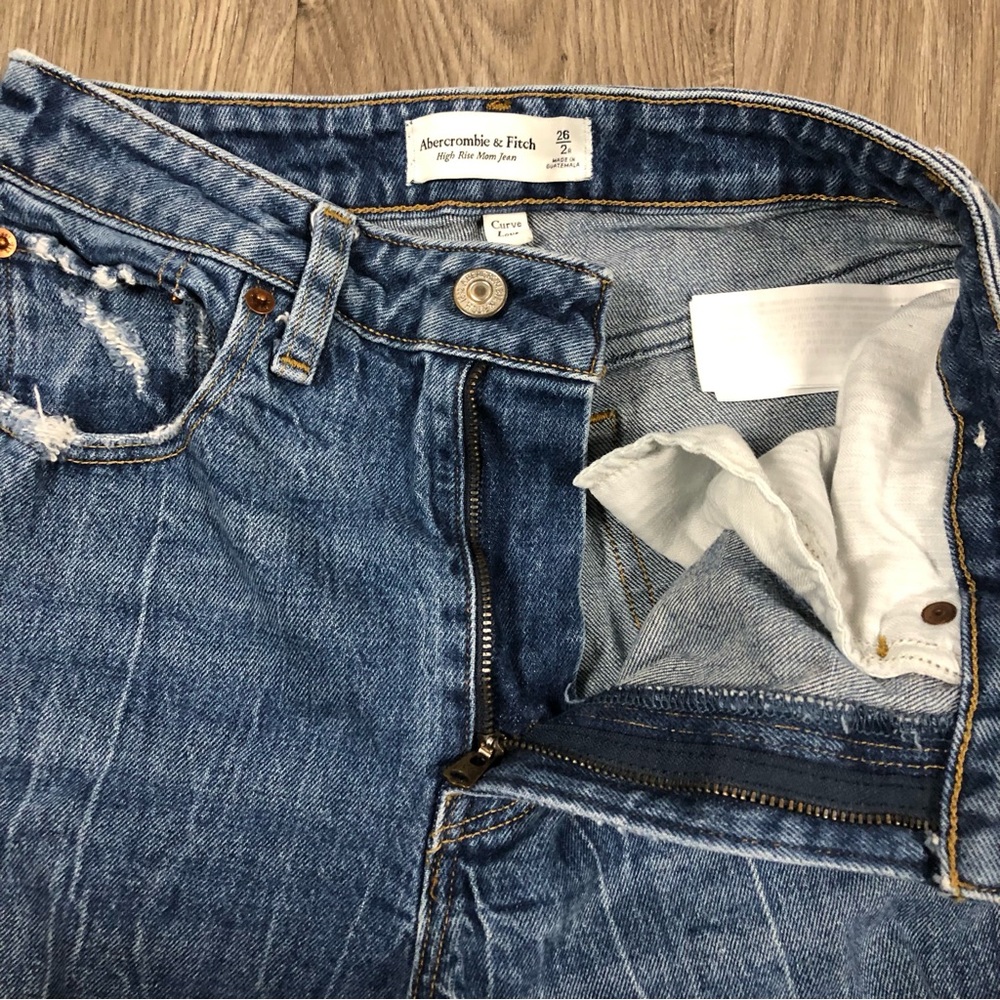 Abercrombie & Fitch Jeans Womens Blue Size 2R | 26 The Mom High Rise Distressed - Picture 4 of 9